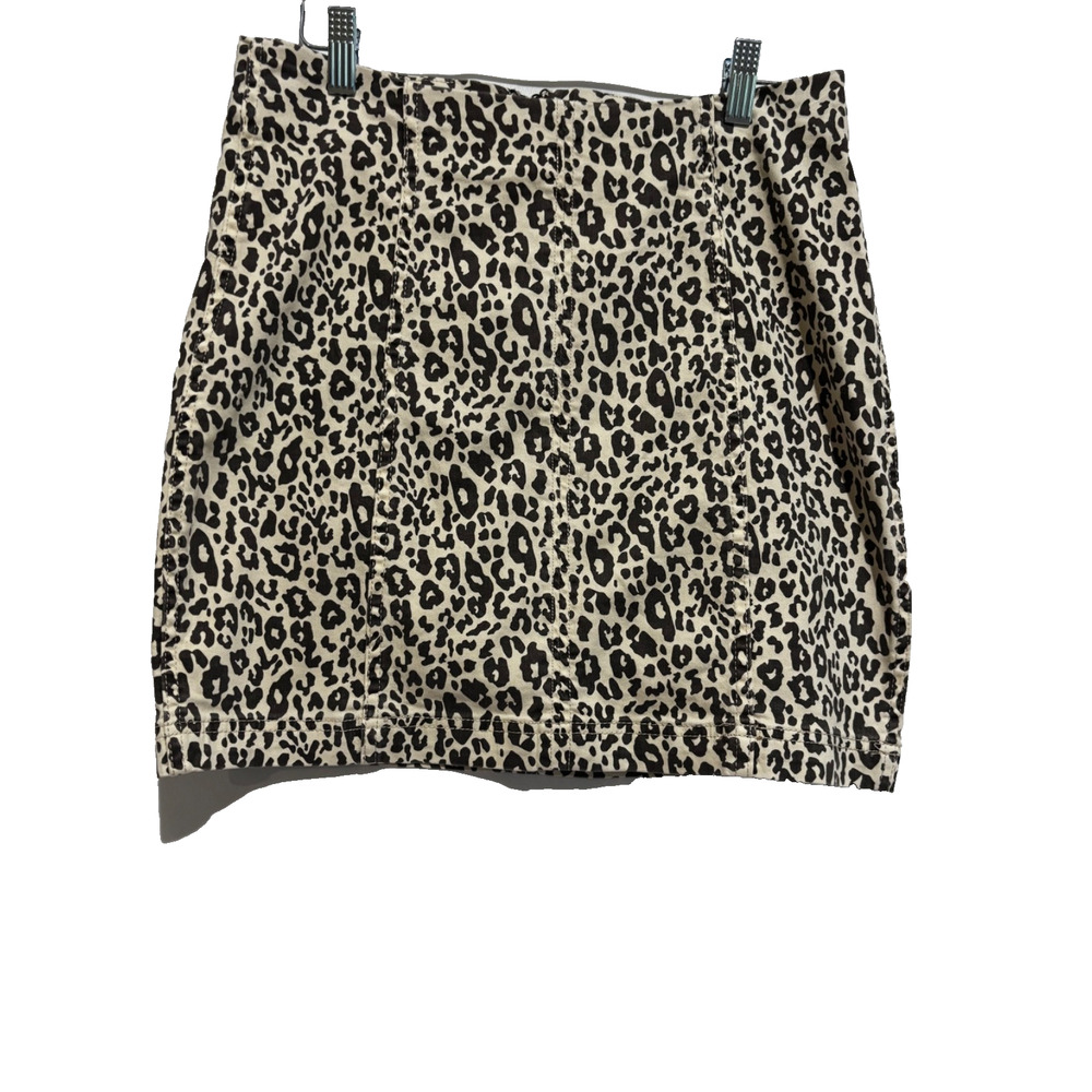 Wishlist Denim sz M Leopard‎ animal print mini skirt pull on soft chic cocktail